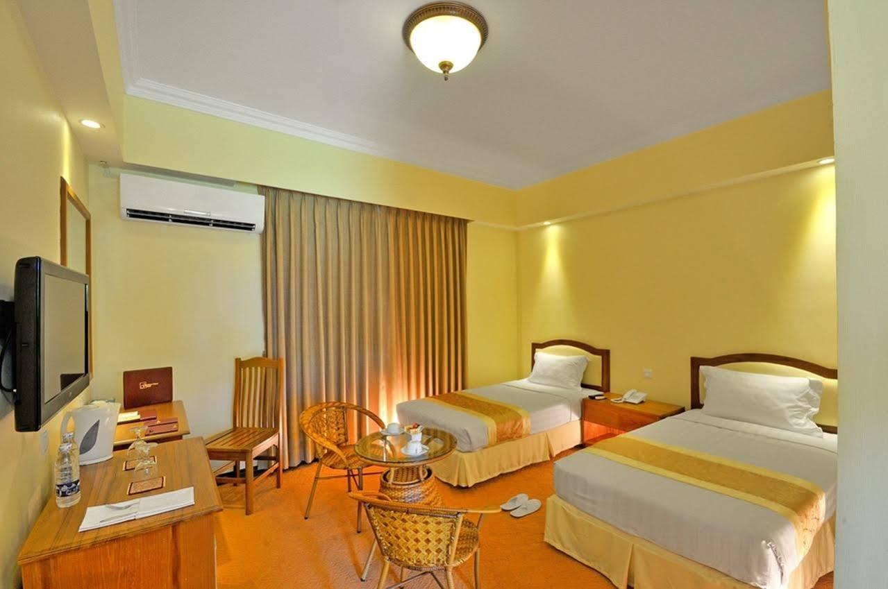 Royal Golden View Hotel Rangún Exteriér fotografie